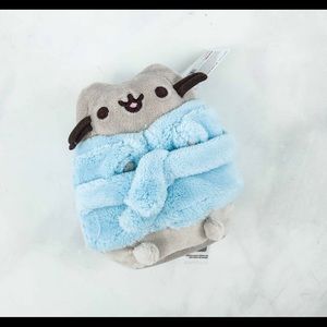 Pusheen Plush in Bathrobe